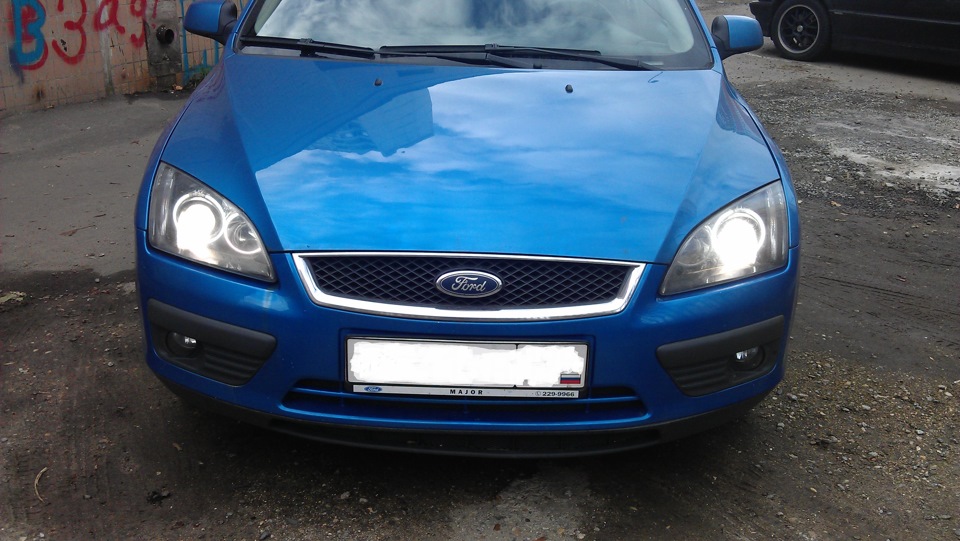 Штатные адаптивные фары — Ford Focus Hatchback II, 1,6 л, 2006 года ...