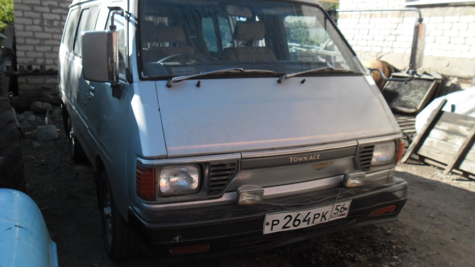 заправляю пока 92 бензин на заправках Башнефть. — Toyota Town Ace, 1,7 ...