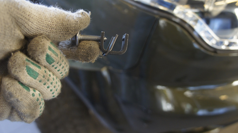 нижнее крепление брызговиков — УАЗ Patriot