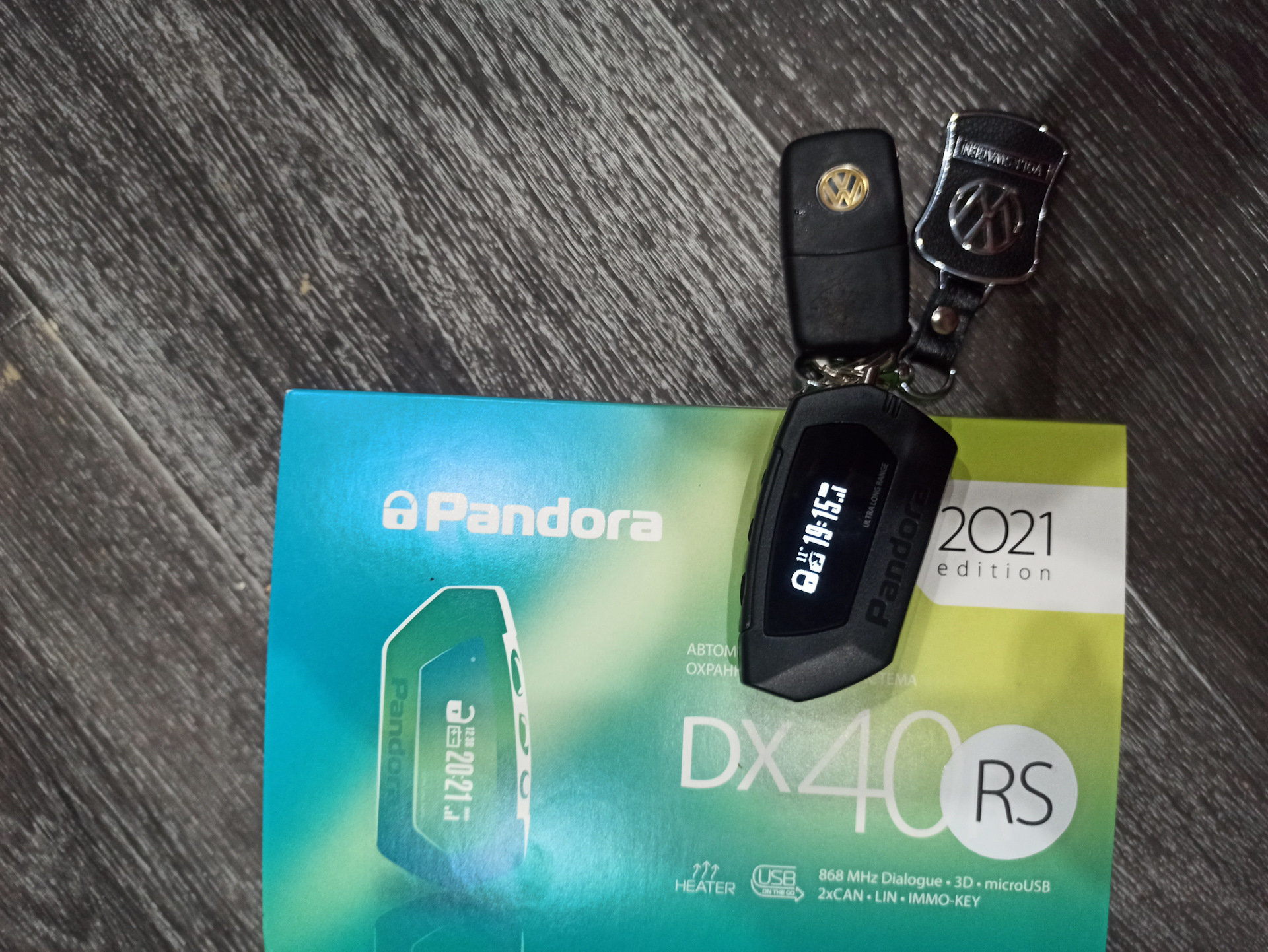 Pandora dx. Пандора dx40rs. Автосигнализация Пандора DX 40 RS. Диод сигнализации Пандора DX 40rs. Pandora DX 40rs брелок.