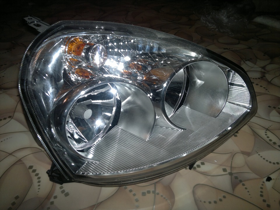 Ангельские глазки — Lada Приора седан, 1,6 л, 2008 года | стайлинг | DRIVE2