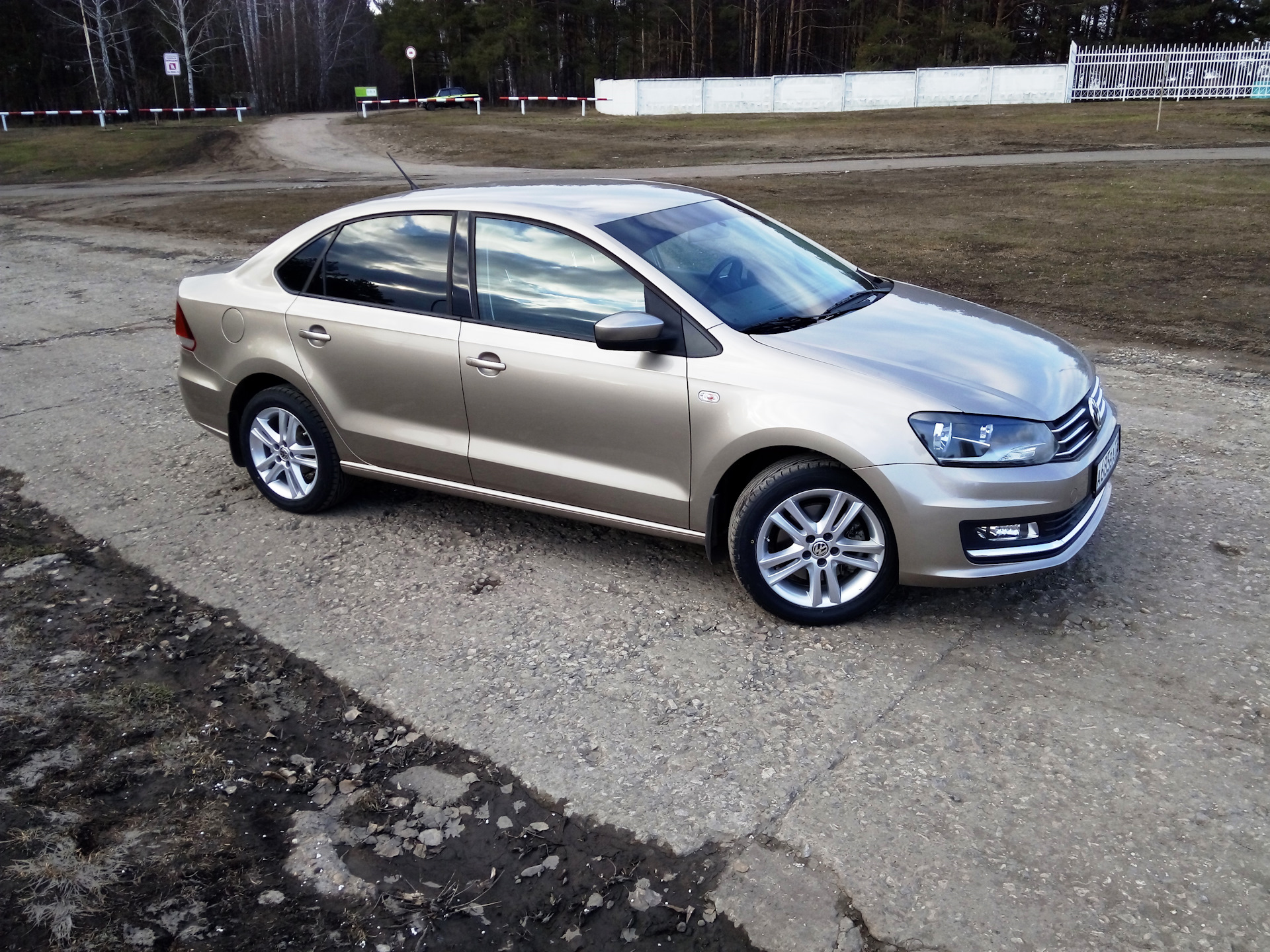 Поло седан 1. Polo sedan 1.4. Volkswagen Polo 1.4 sedan. Volkswagen Polo 1.4 TSI. Фольксваген поло седан 1.4.