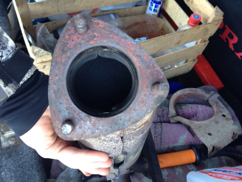 Подарочек под новый год, не приятный((((забитый катализатор и разбитый ...