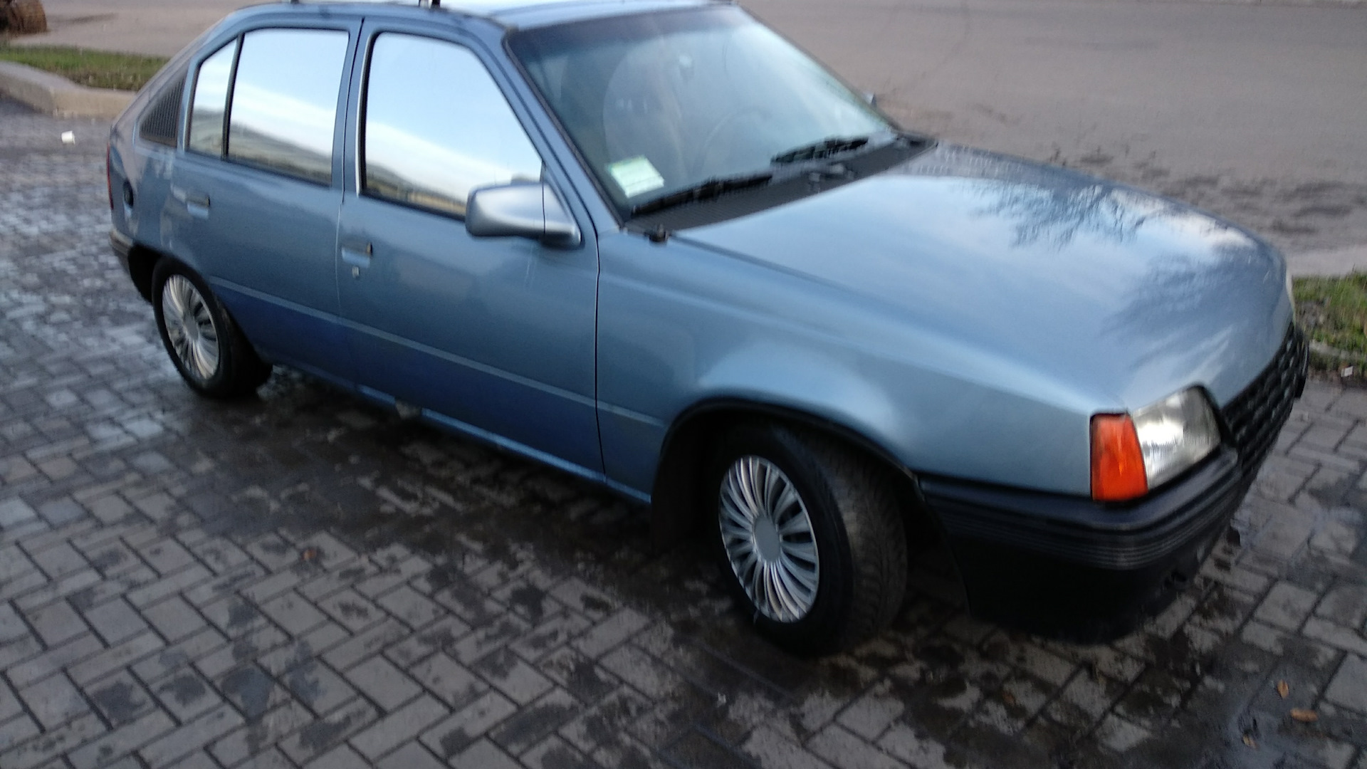 Opel Kadett E 1.3 бензиновый 1988 | 