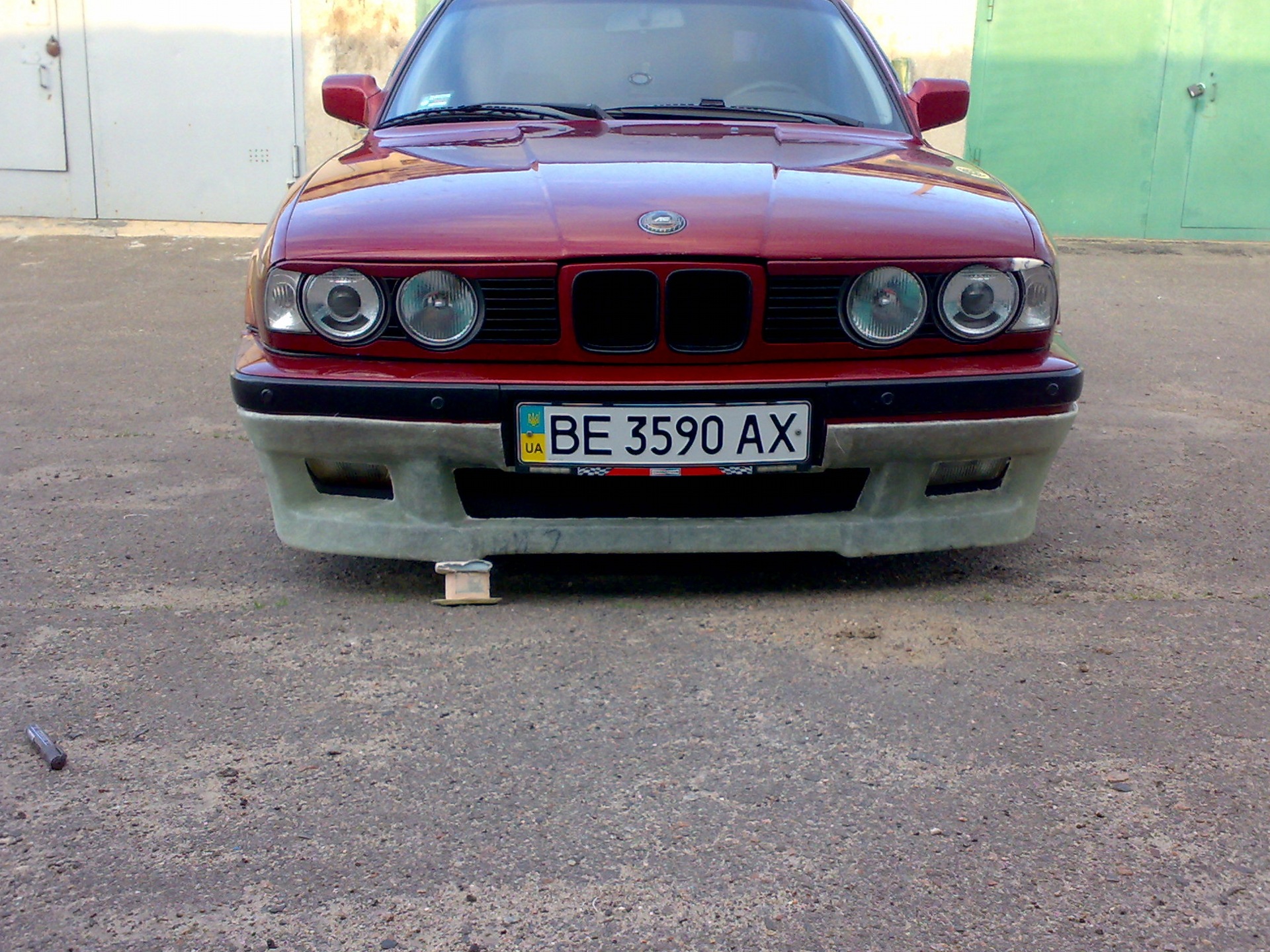 Бампер е34. Бампер БМВ е34. BMW e34 без переднего бампера. Бампер м тех BMW е34. БМВ е34 без переднего бампера.