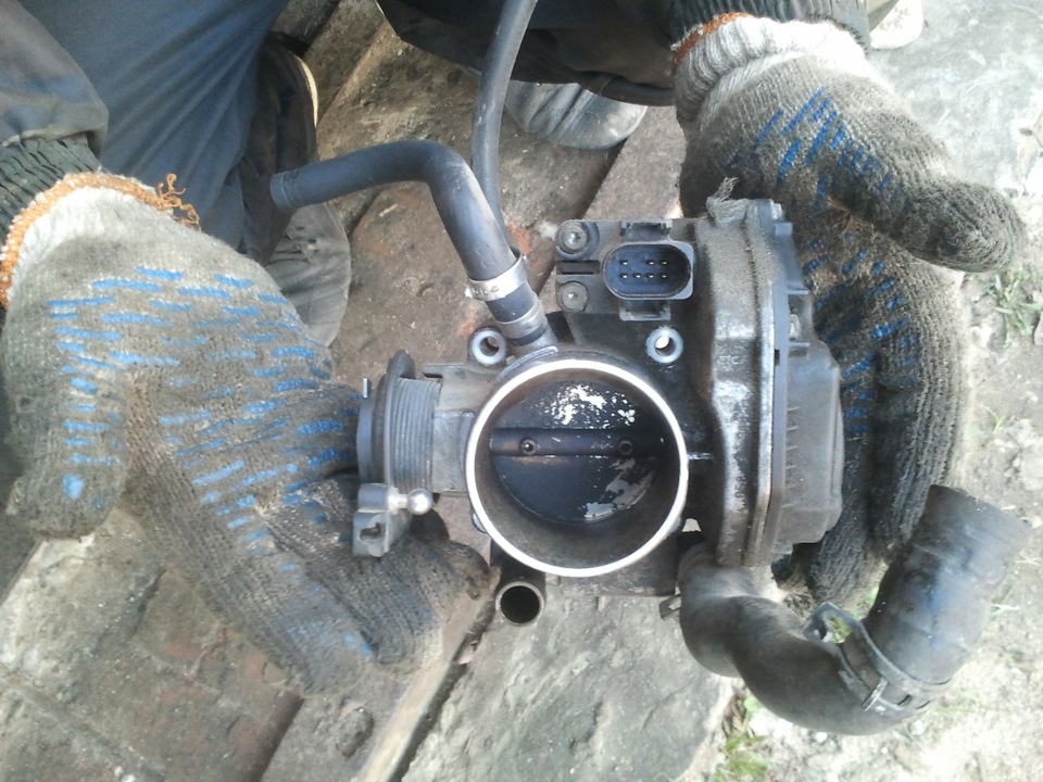 Адаптация дроссельной заслонки vag. Дроссельная заслонка пассат б5 1. 8. Фольксваген пассат адаптация дроссельной заслонки. Дроссельная заслонка volkswagen passat b3 1.