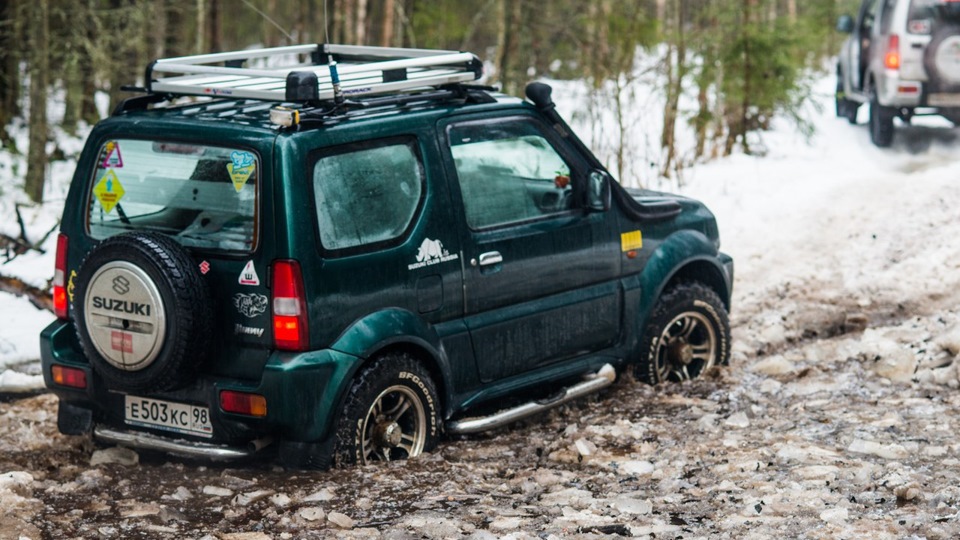 Джимни в приморском крае. Шноркель Suzuki Jimny. Suzuki Jimny 2003. Suzuki Jimny Bizon. Шноркель на Сузуки Джимни.