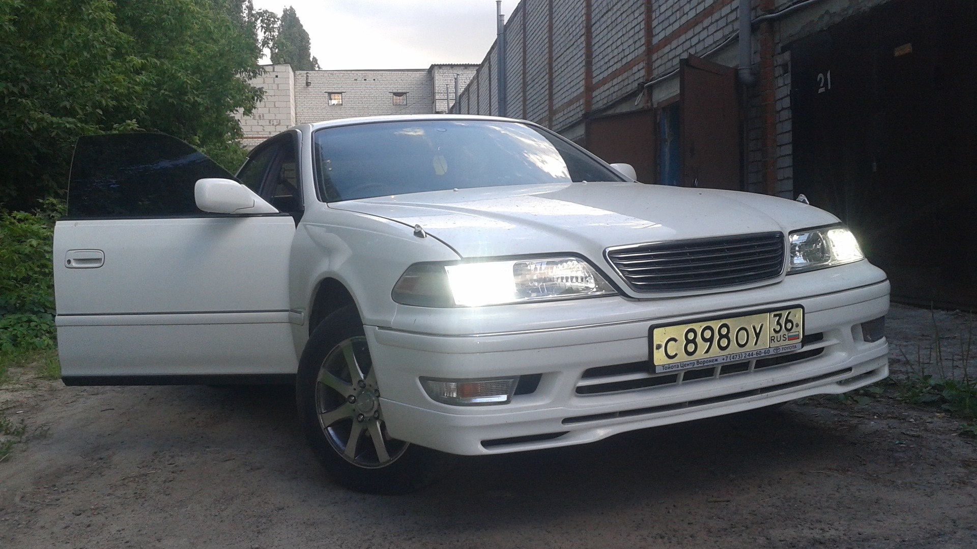 Toyota Mark II (100) 2.0 бензиновый 1999 | Grande Four на DRIVE2