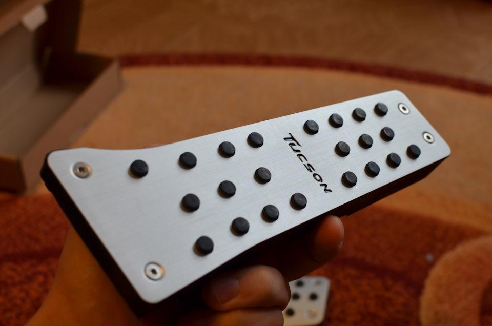 Накладка педали газа. — Hyundai Tucson (TL)