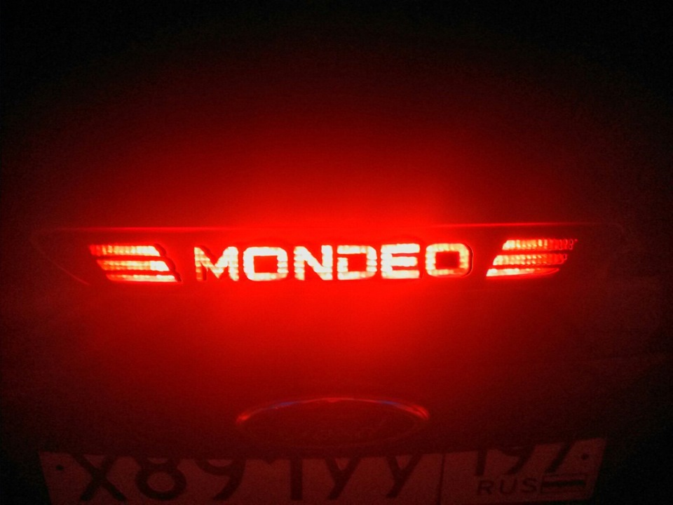 Наклейка на стоп сигнал — Ford Mondeo IV, 2 л, 2010 года | тюнинг | DRIVE2