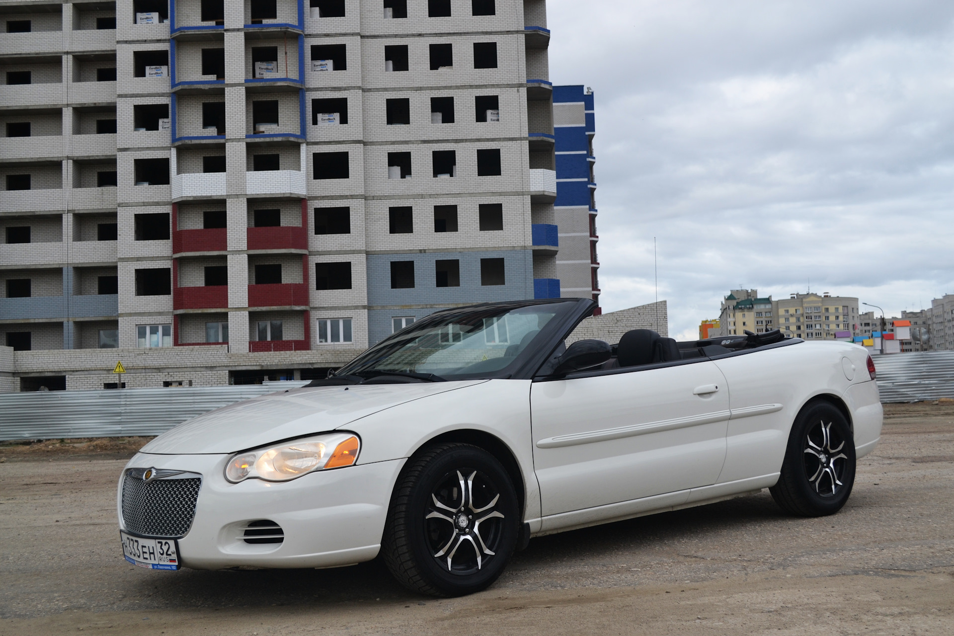 Chrysler sebring 2004. Chrysler Sebring Convertible. Chrysler Sebring Cabrio 2004. Крайслер Себринг кабриолет. Chrysler Sebring 2 Convertible.