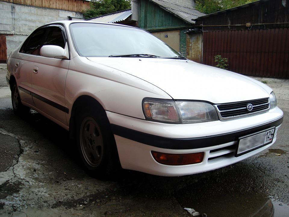 Как выглядит тойота корона. Toyota Corona 94. Тойота корона 1994 1,8. Toyota Corona 1994.