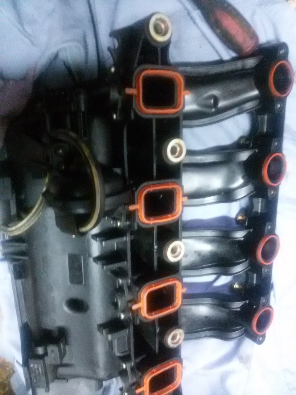 Удаление заслонок из впускного коллектора — BMW 3 series (E46), 2 л ...