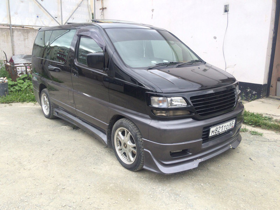 Nissan elgrand 50. Ниссан Эльгранд е50. Ниссан Эльгранд 50 кузов. Кузов Ниссан Эльгранд е50.