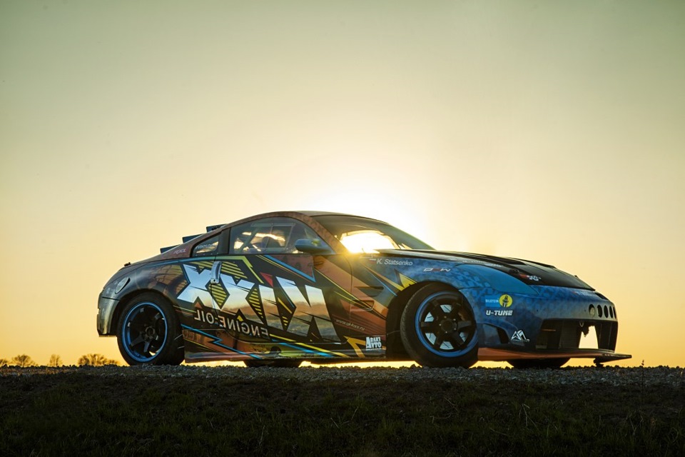 Nissan 370z аниме винил