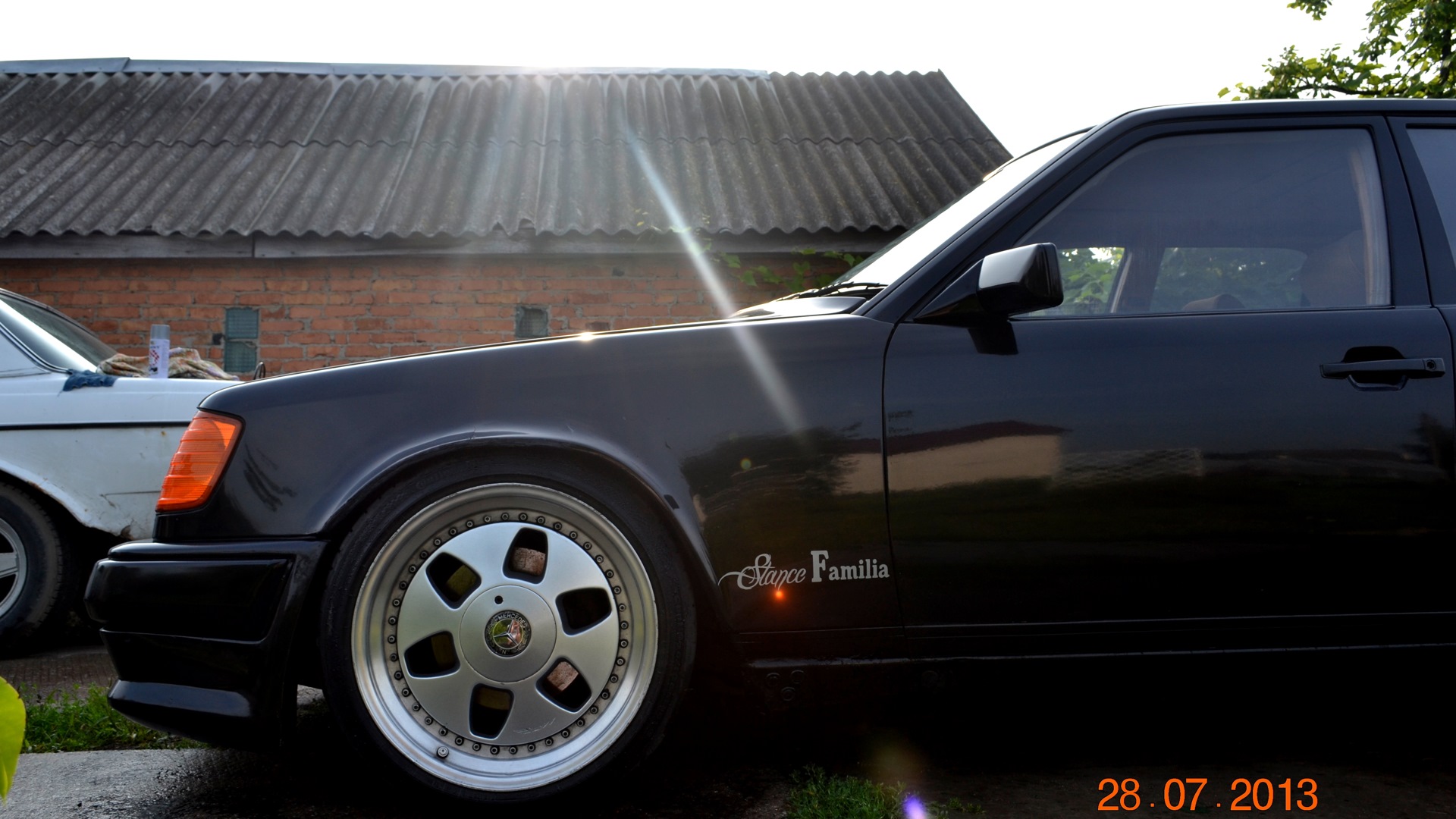 W124 oz racing. 124 2014 оз. Моноблоки на мерседес w124. Мерседес 124 спортлайн. W201 диски r17.