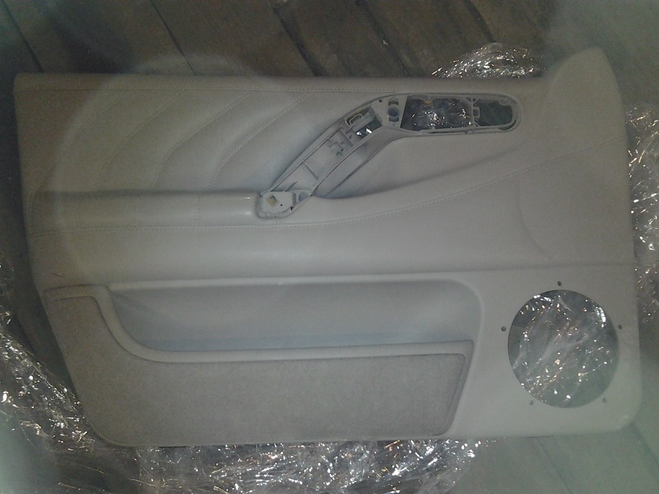 Дверные карты VW Passat B4 — Volkswagen Passat B3, 1,8 л, 1993 года ...