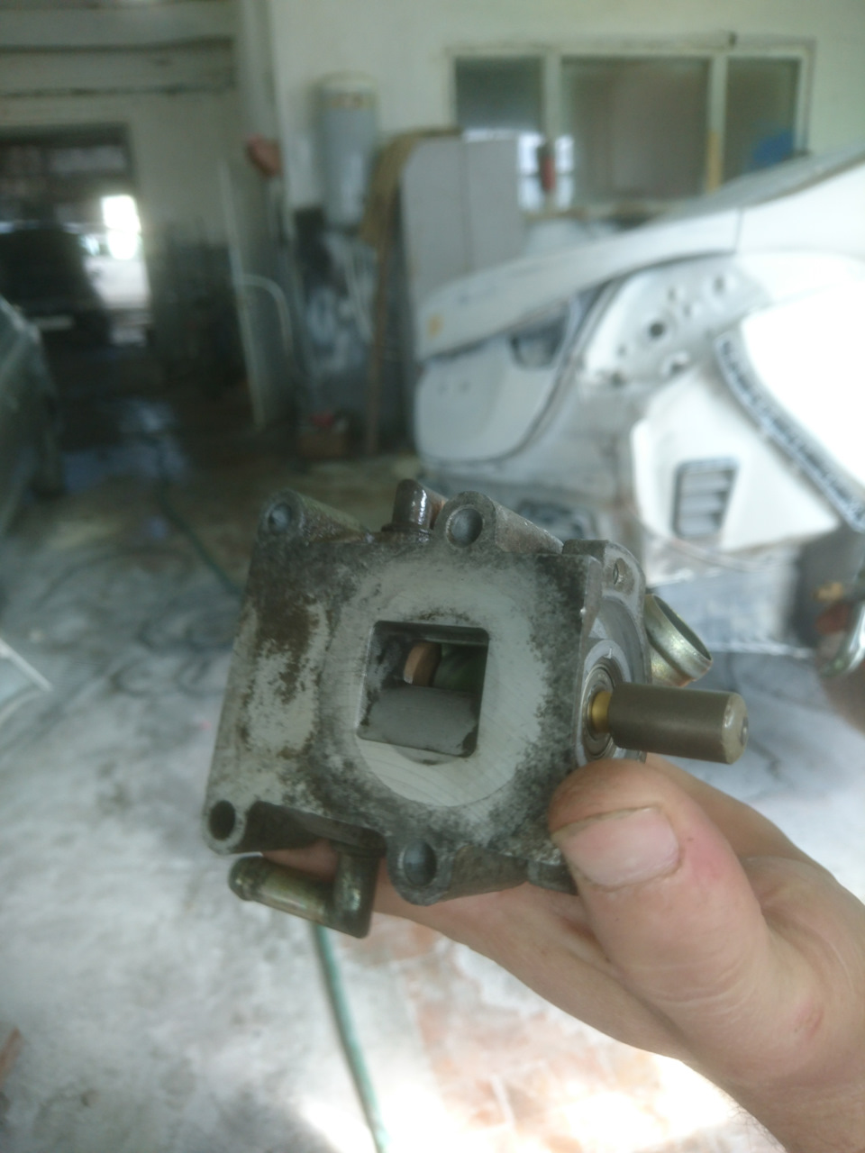 Чистим дроссельную заслонку и датчик холостого хода — Subaru Legacy (BD ...