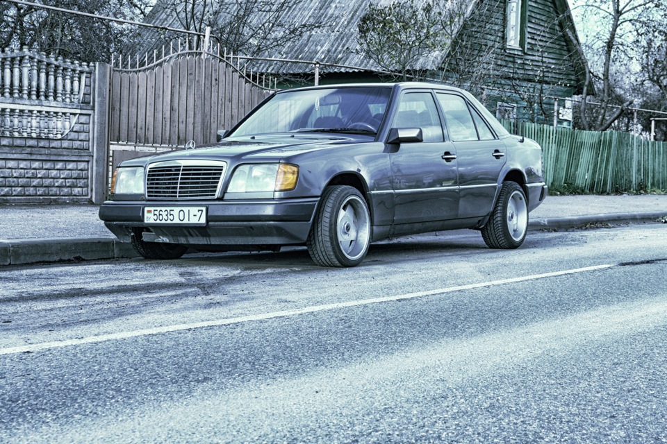 Dan124 com библиотека. Mercedes w124 r15. W124 Borbet. Mercedes-Benz w124, 1988. Mercedes e190 w124.