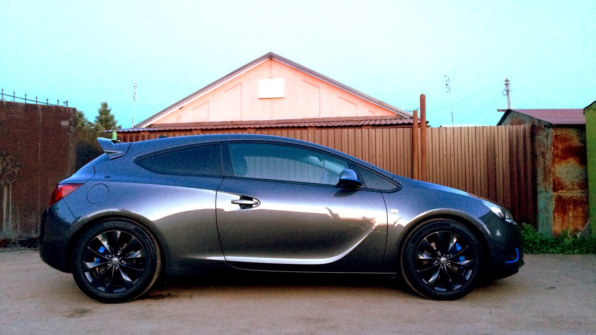 Opel Astra GTC РІРёРЅРёР»