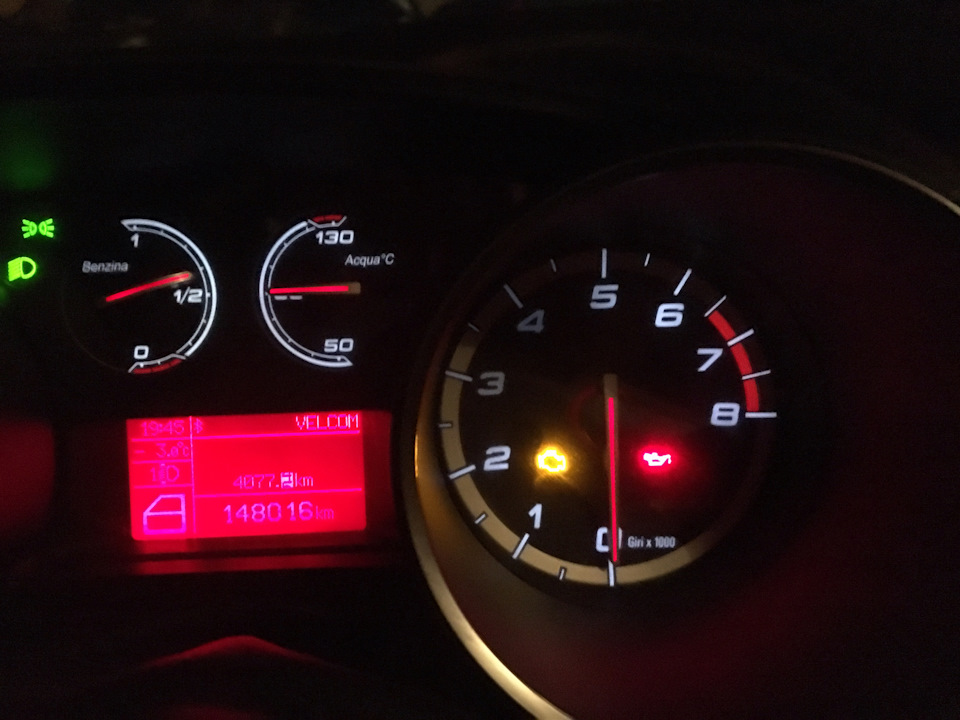 Перегорела подсветка приборки — Alfa Romeo Type 940, 1,4 л, 2010 года ...