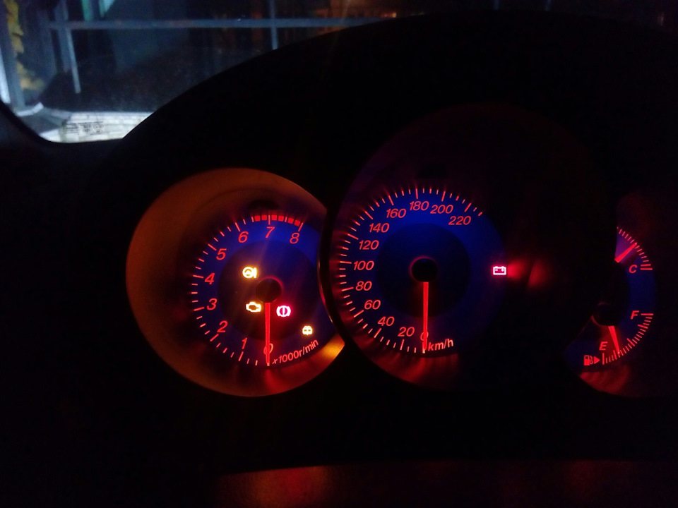 не горит масленка вобще( — DRIVE2