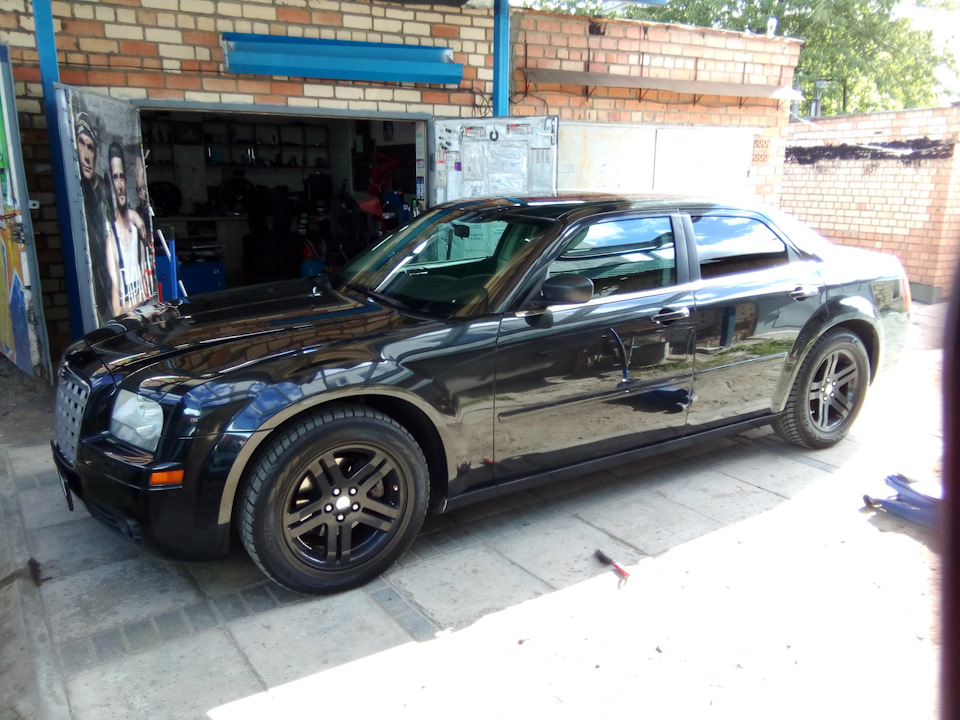 Домашний шиномонтаж 4 — Chrysler 300 (300C) (1G), 2,7 л, 2005 года ...