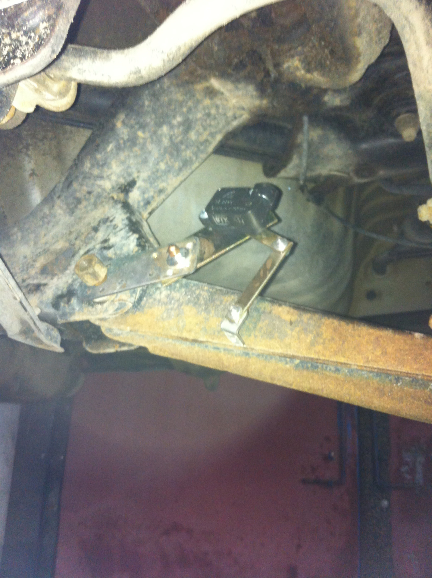 Установка автокорректора фар — Mitsubishi Galant (9G), 2,4 л, 2007 года ...