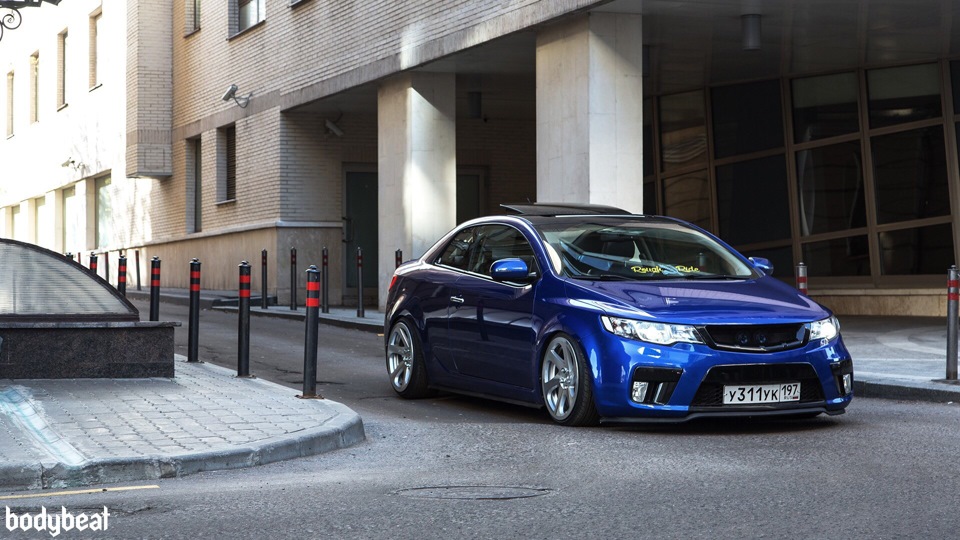 Kia Cerato 2 Koup синяя