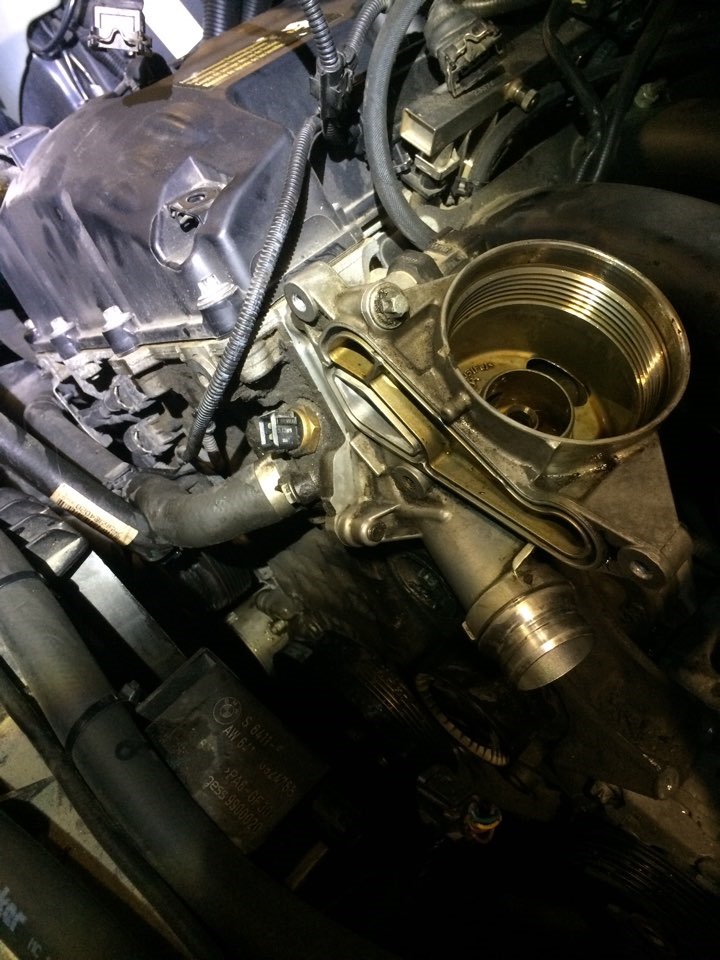 Прокладка стакана масляного фильтра — BMW X3 (E83), 2,5 л, 2009 года ...