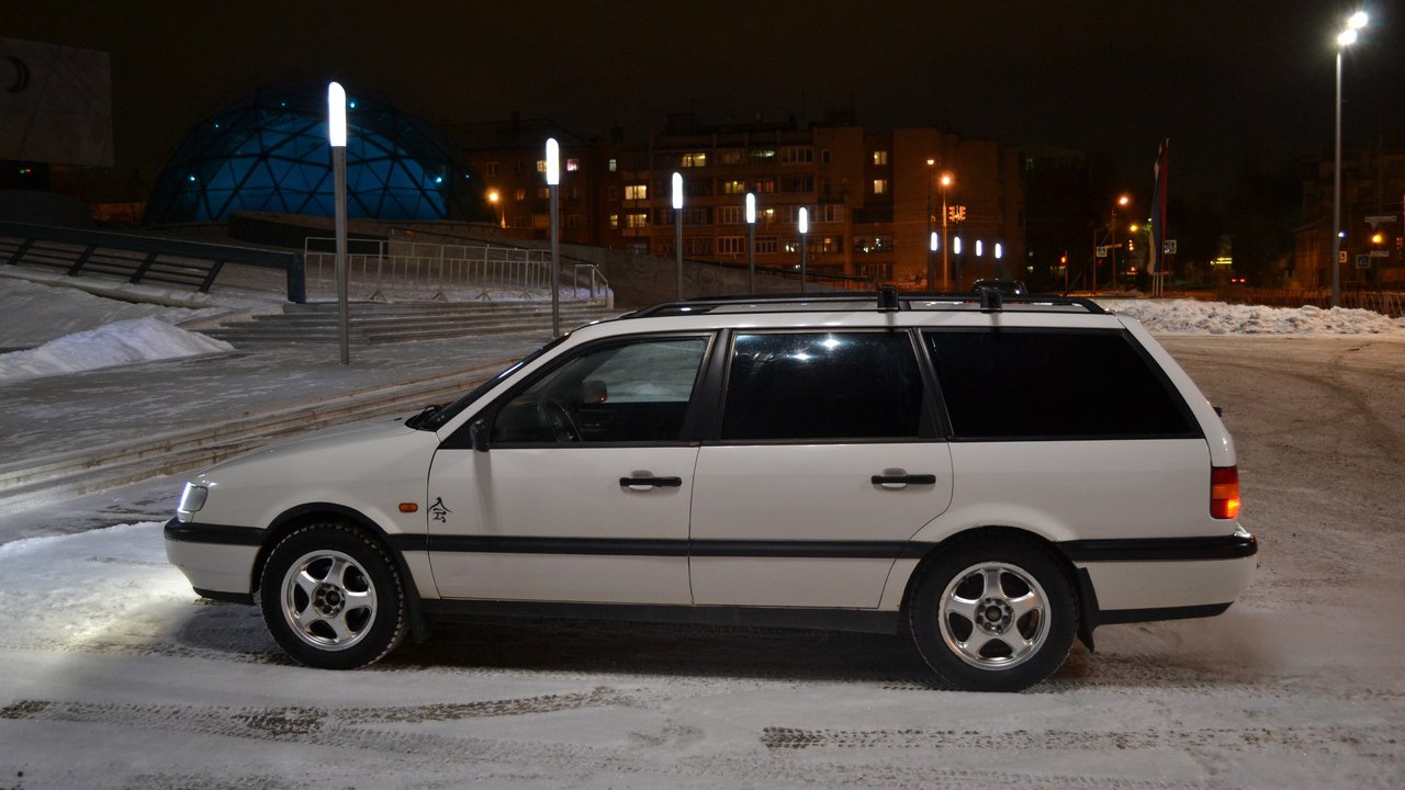 Volkswagen Passat Variant (B4) 1.8 бензиновый 1994 | Холодильник 