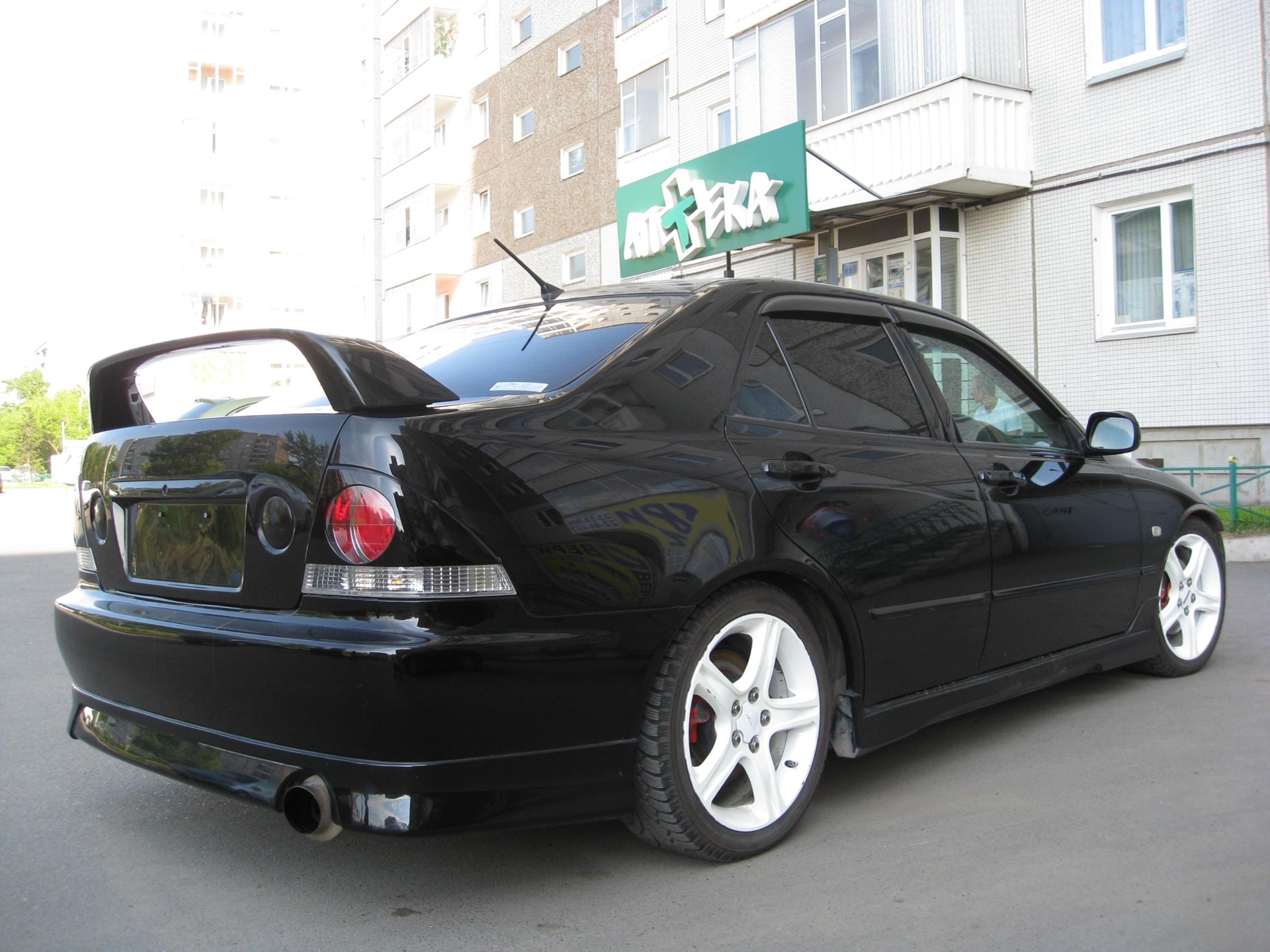    Toyota Altezza 20 2001 