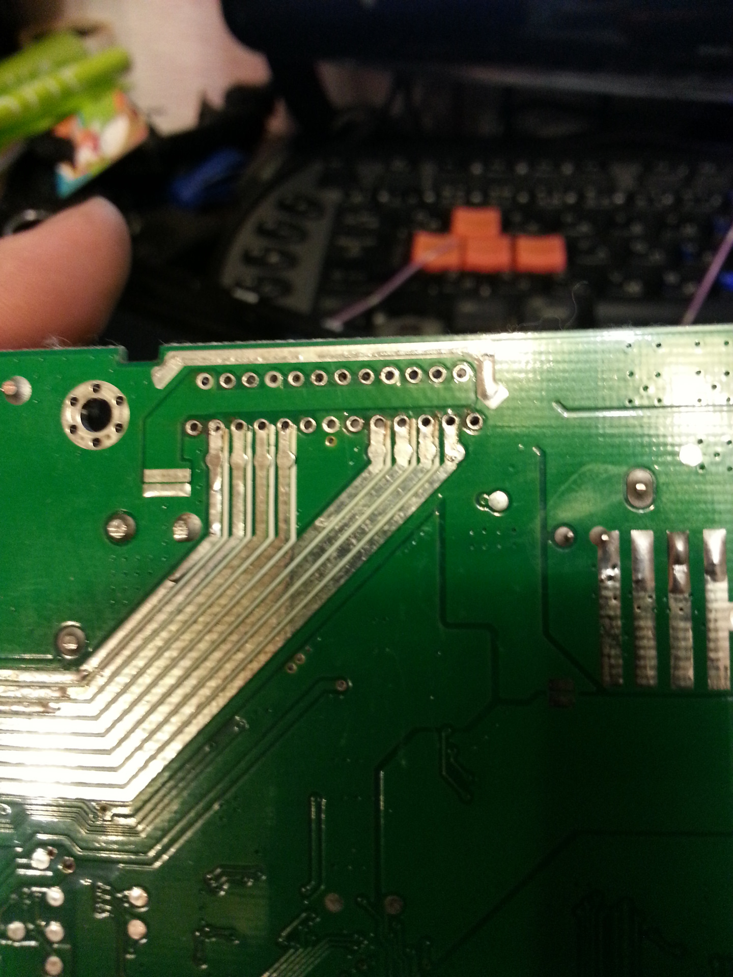 Заменить микросхему. Микросхема усилителя автомагнитолы китайской. Звуковой процессор автомагнитолы. Перепаять усилитель магнитолы. Процессоры для китайских магнитол.