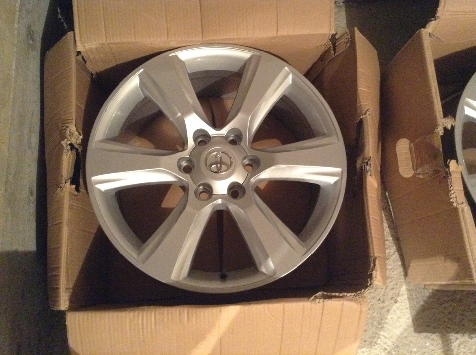 Кому r20 на прадо или лексус — Toyota Land Cruiser 200, 4,5 л, 2014 ...