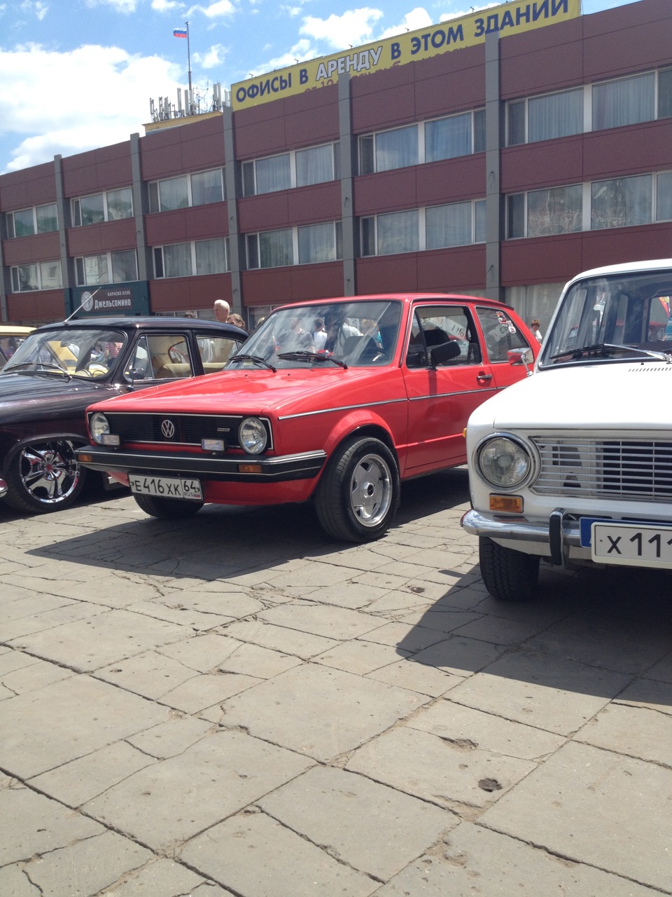 Саратов Ретро Выставка — Volkswagen Golf Mk1, 1,5 л, 1979 года | встреча |  DRIVE2