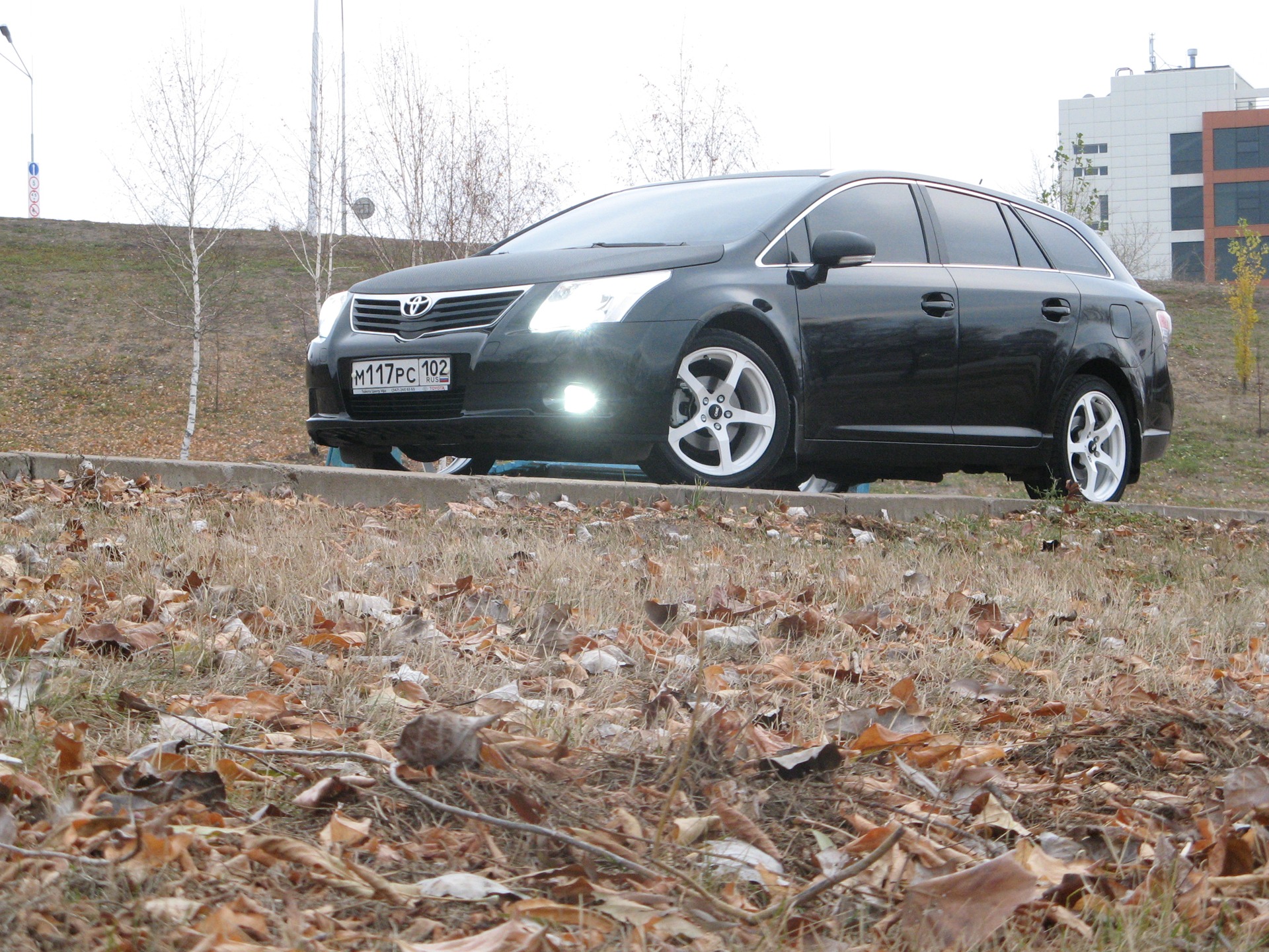      31102010 Toyota Avensis 18 2009