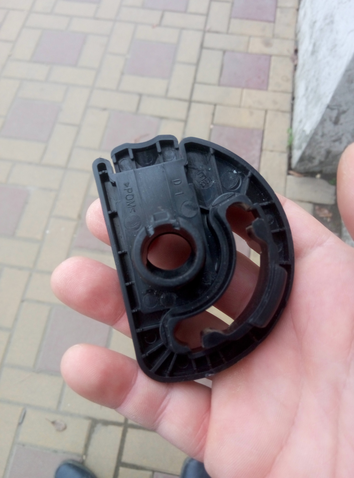 Крепление подлокотника AliExpress — Peugeot 307, 2 л, 2002 года ...