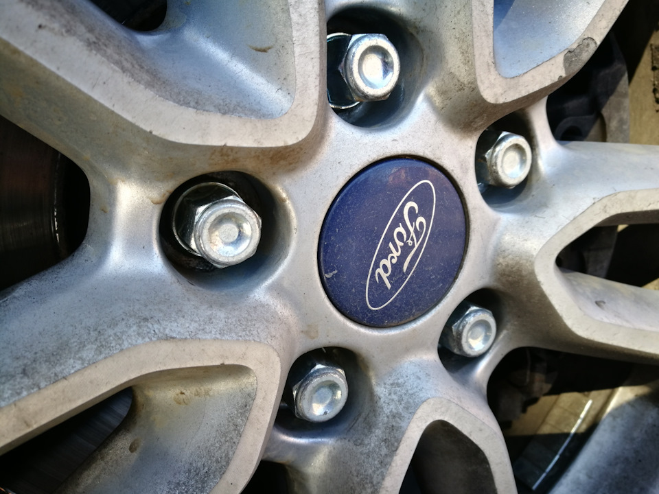 Болты у них и у нас… — Ford Kuga (2G), 1,6 л, 2013 года | колёсные ...