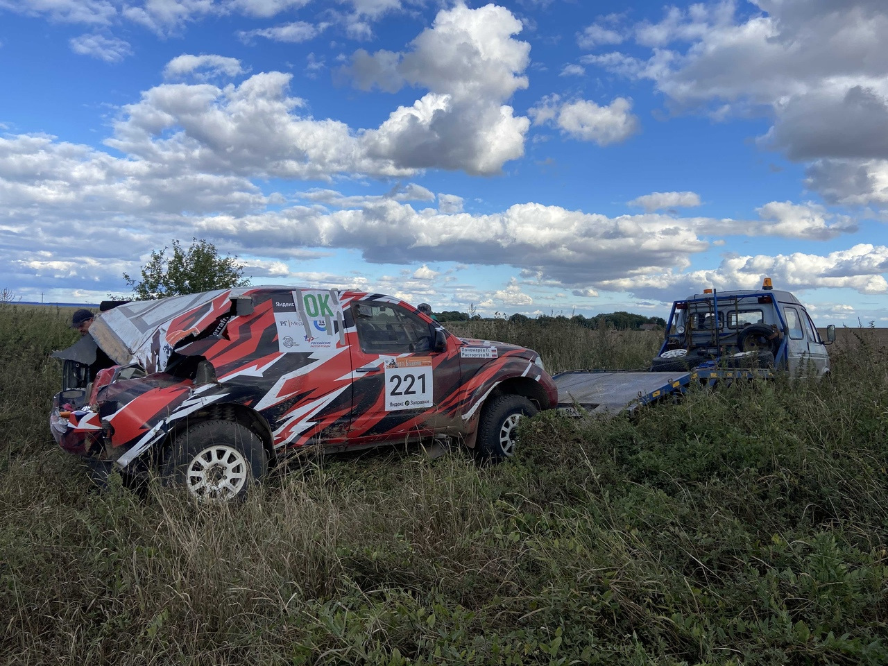 Nissan Dakar 2004