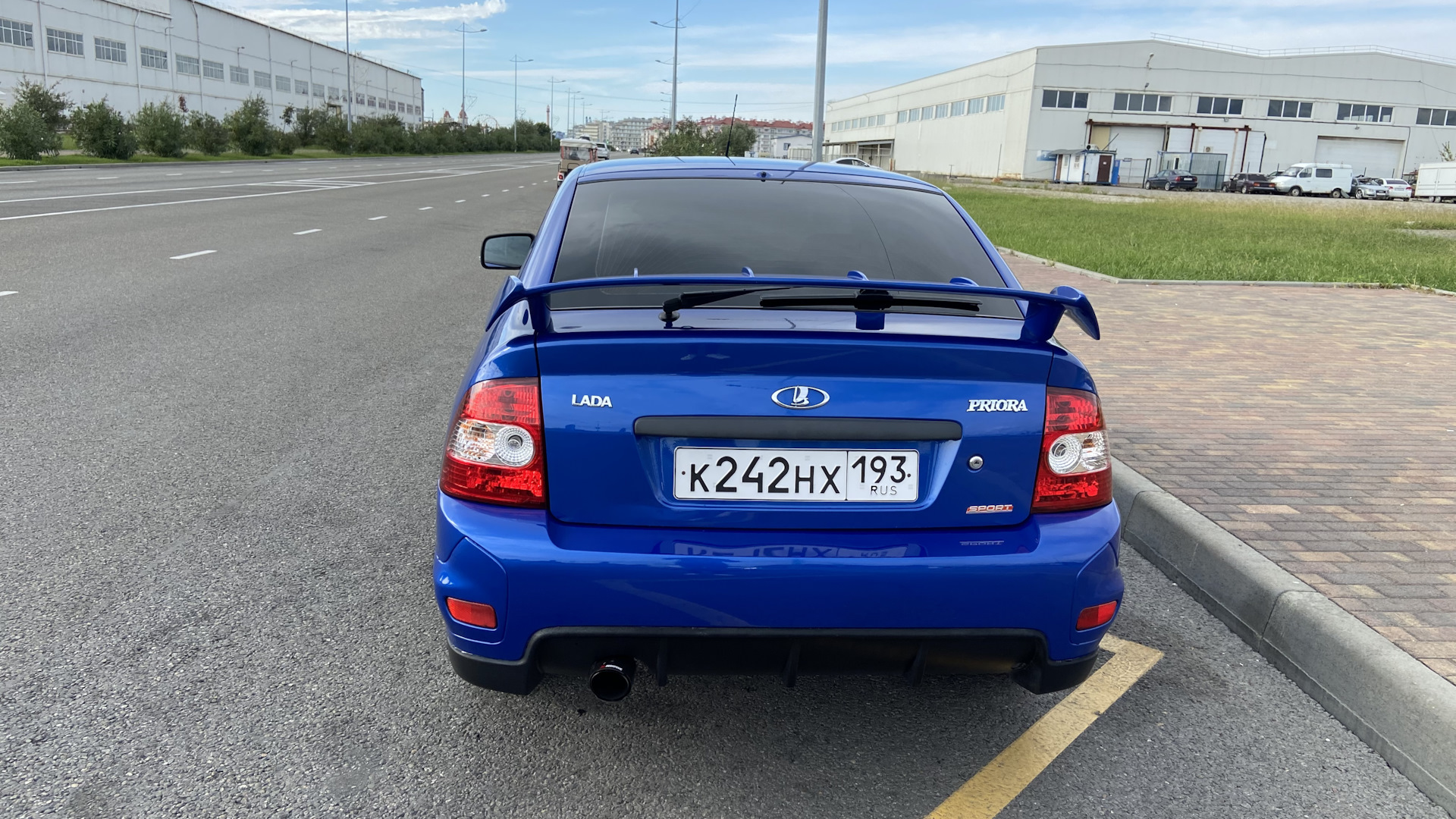 Синяя Лада Priora Sport