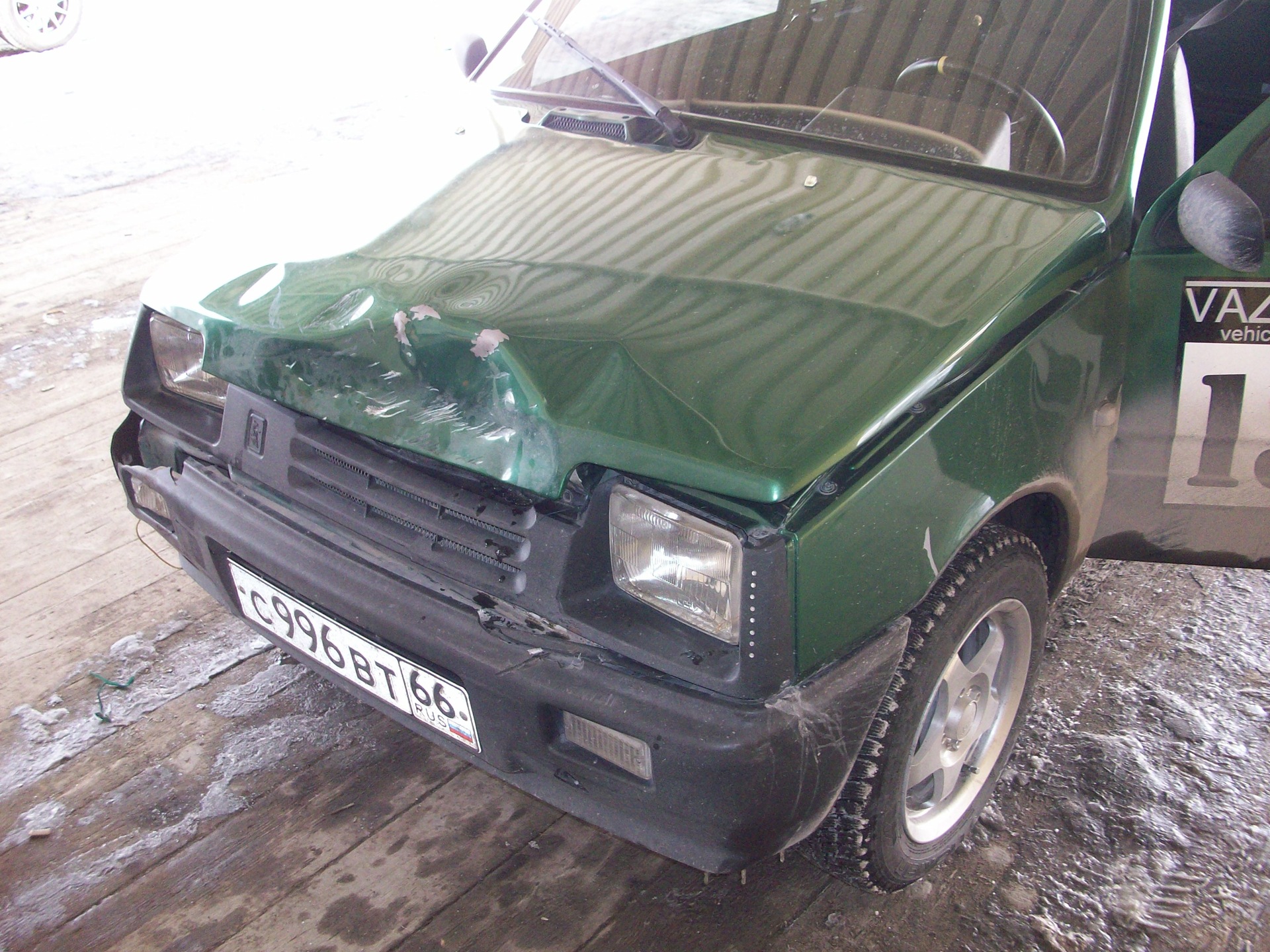 Не равный бой — LADA 11113 Ока, 0,8 л., 2002 года | ДТП | DRIVE2