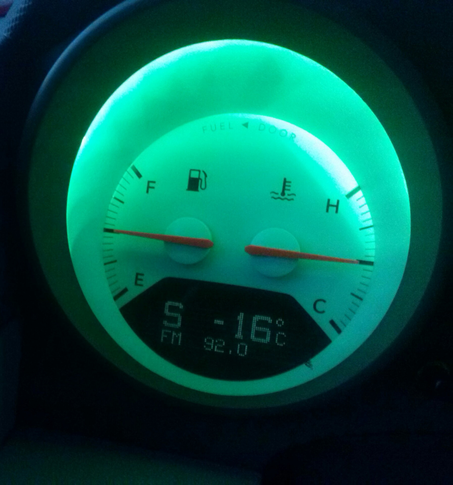 t°C датчик живее всех живых — Dodge Caliber, 1,8 л, 2007 года