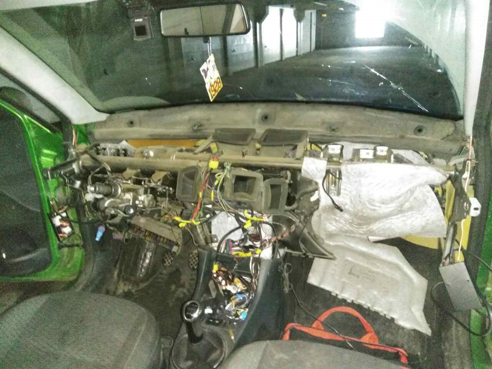 Замена вентилятора отопителя LFh18531 LUZAR — Skoda Fabia Mk2, 1,4 л ...