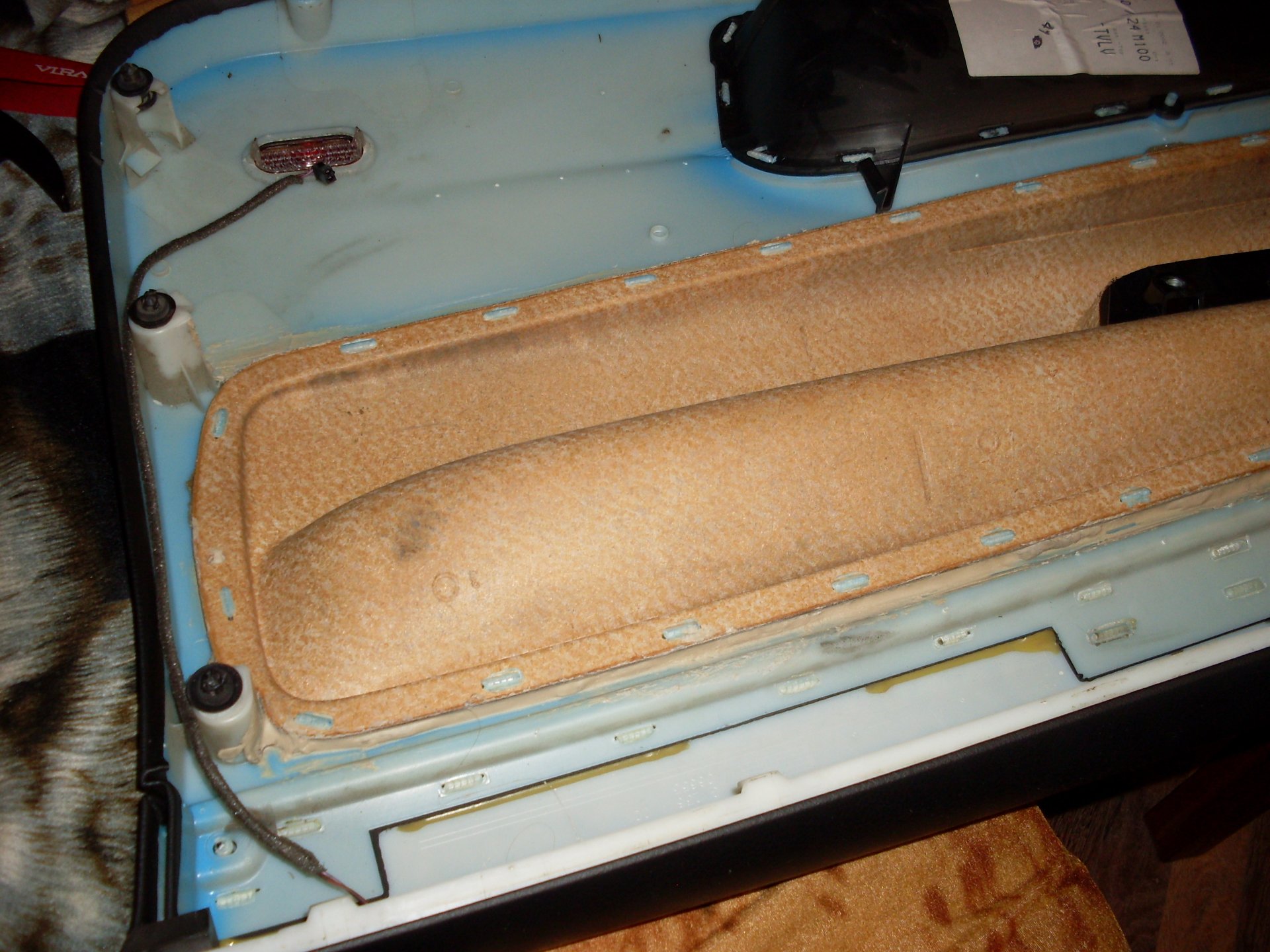 ремонт обшивок дверей — Volkswagen Golf Mk4, 2002 года | просто так ...