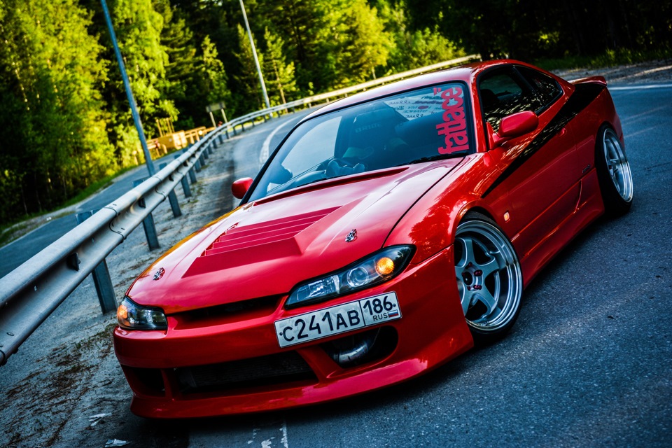 Silvia s15 купить. Nissan Silvia s15. Nissan Silvia s15 красная.