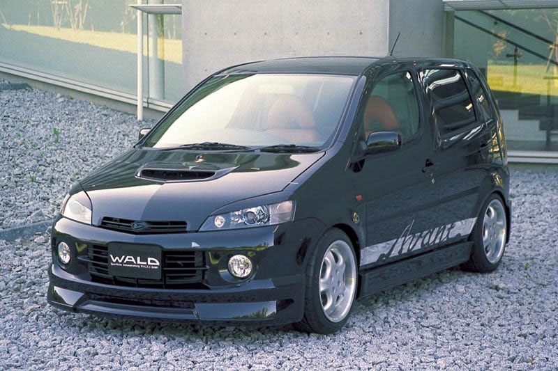 Daihatsu YRV