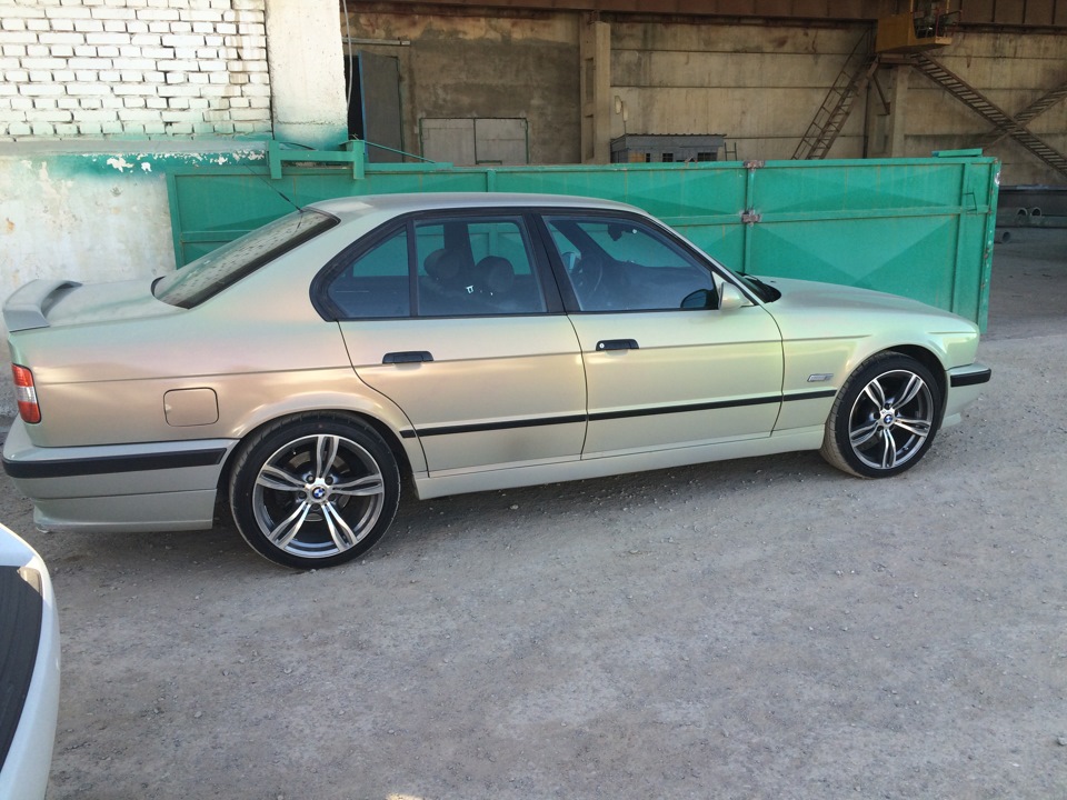 Покраска в хамелеон Mipa — BMW 5 series (E34), 4,4 л, 1993 года ...