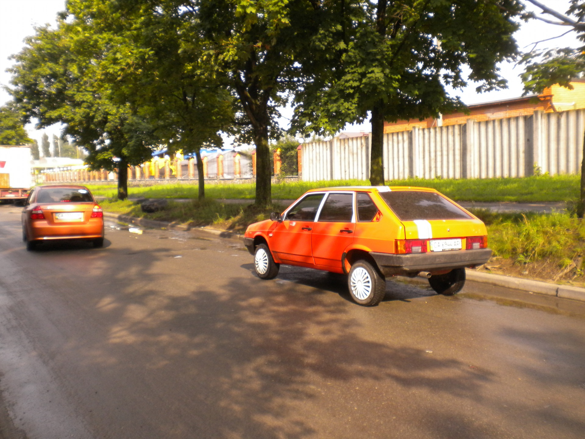 Яркая жизнь. Яркая машина. Яркое солнце. Яркая Я — Lada 2109, 1,5 л, 1988  года | фотография | DRIVE2