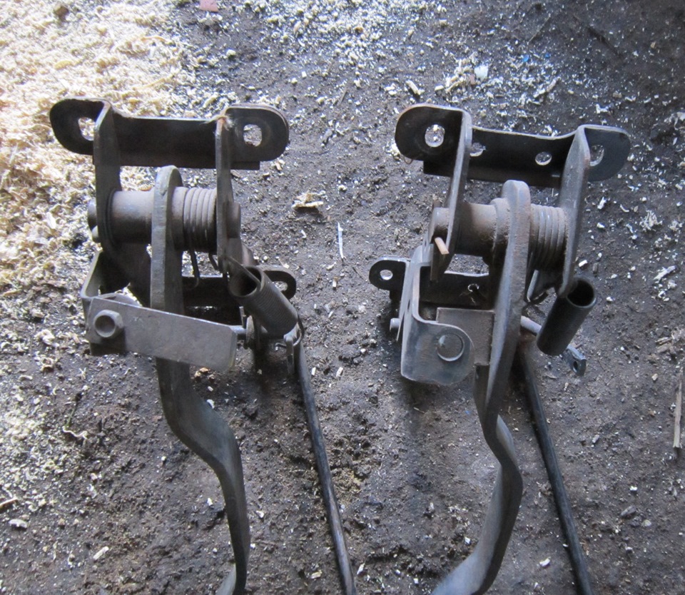 Как испортить тормоза своими руками и запчастями с ИЖа — Москвич 412, 1 ...