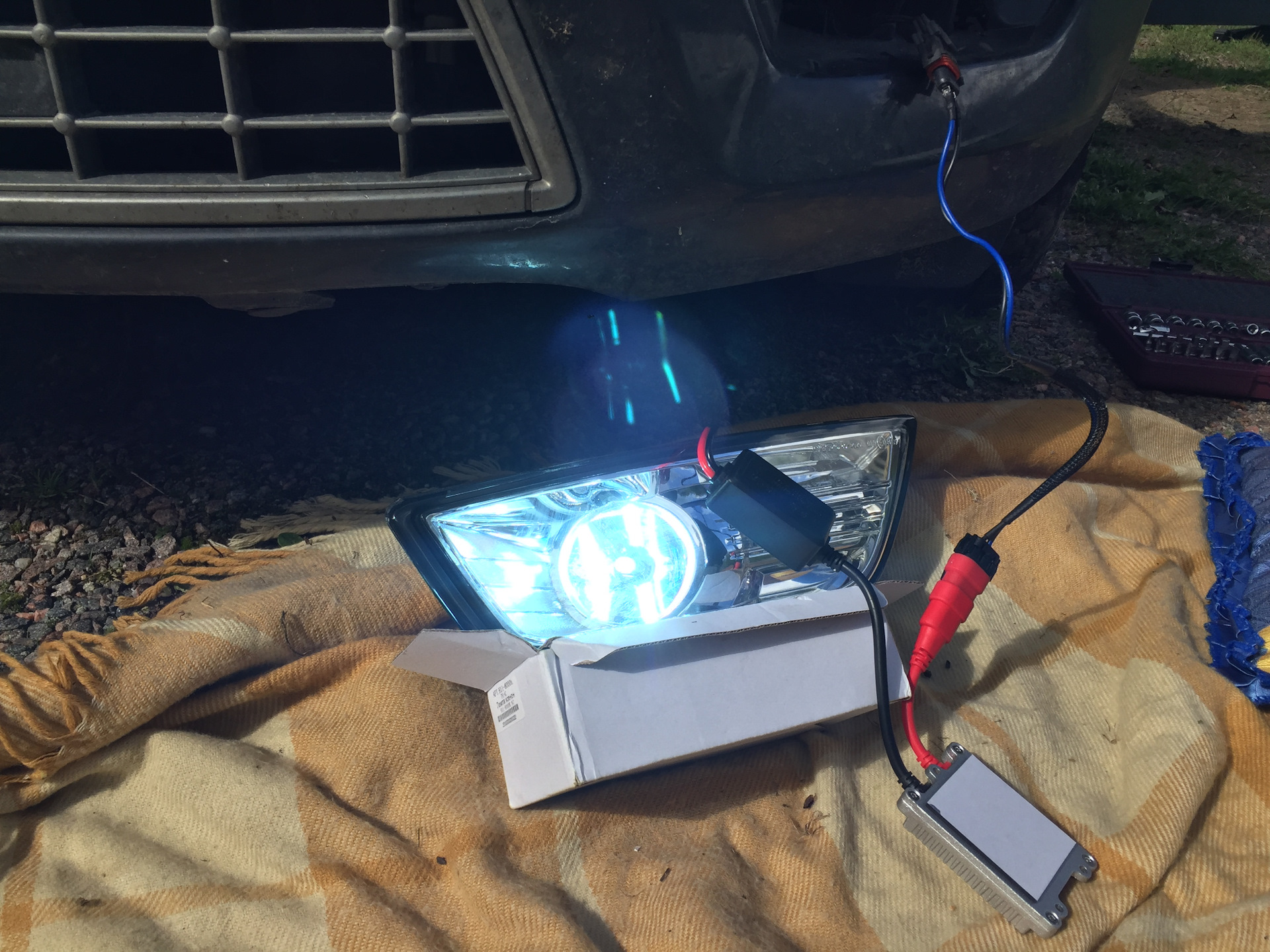 Установка ксенона в птф и замена противотуманки — Ford Mondeo IV, 2 л ...